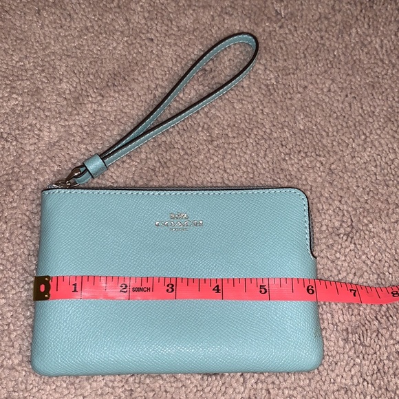 💠 Coach Wristlet 💠 - Picture 9 of 13